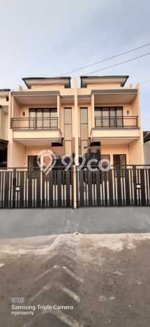 Jual Rumah Bagus Siap Huni LB 140m2 di Serpong, Tangerang Selatan Jual Rumah Bagus Siap Huni LB 140m2 di Serpong, Tangerang Selatan