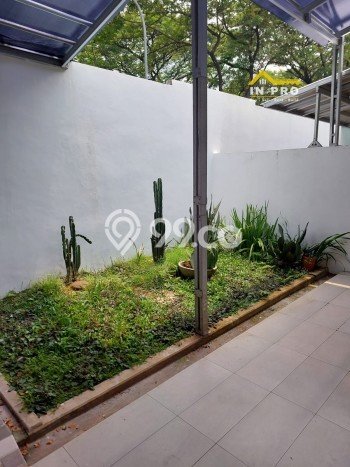 For Sale Hunian Rumah Terawat 3 KT di BSD, Tangerang For Sale Hunian Rumah Terawat 3 KT di BSD, Tangerang