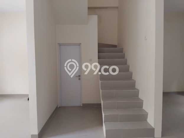 Rumah Minimalis 5 KT di BSD Griya Loka Tangerang Semi Furnished Rumah Minimalis 5 KT di BSD Griya Loka Tangerang Semi Furnished