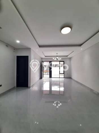 Jual Rumah Mewah Megah Dengan View Eksklusif di BSD, Tangerang Jual Rumah Mewah Megah Dengan View Eksklusif di BSD, Tangerang