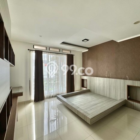 Lokasi strategis! Rumah siap pakai dikontrakkan di Cilandak LB 400m2 Lokasi strategis! Rumah siap pakai dikontrakkan di Cilandak LB 400m2