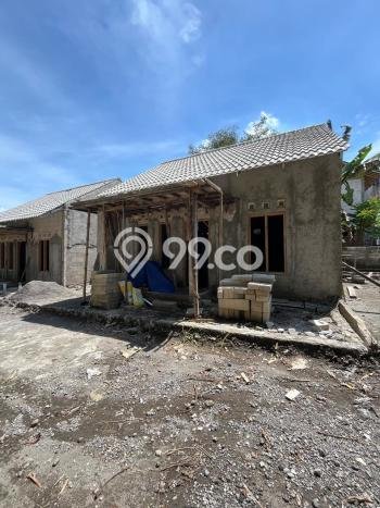 Rumah Minimalis LT 100m2m² Terawat di Kompleks Perumahan Ngaglik, Sleman Rumah Minimalis LT 100m2m² Terawat di Kompleks Perumahan Ngaglik, Sleman