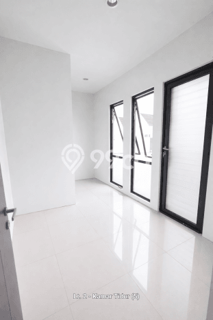 Dijual Rumah Eksklusif 5 KT di Semanan, Jakarta Barat Dijual Rumah Eksklusif 5 KT di Semanan, Jakarta Barat
