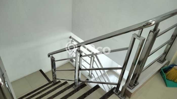 Rumah Luxury Modern Siap Huni di Muara Karang Jakarta Utara Rumah Luxury Modern Siap Huni di Muara Karang Jakarta Utara
