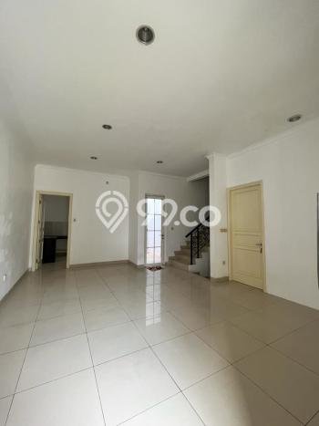 Sewa Rumah Murah di Green Lake City Jakarta Barat Punya 4 Kamar Tidur Sewa Rumah Murah di Green Lake City Jakarta Barat Punya 4 Kamar Tidur