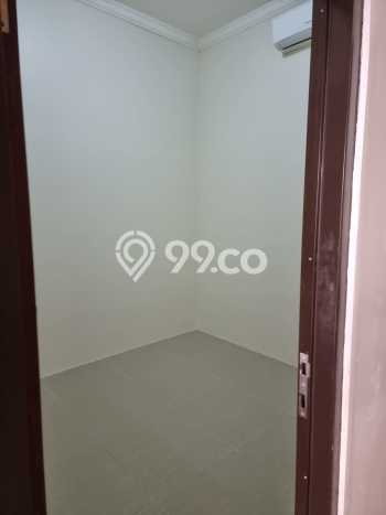 Lokasi strategis! Rumah siap huni disewakan di Duri Kosambi LB 100m2 Lokasi strategis! Rumah siap huni disewakan di Duri Kosambi LB 100m2