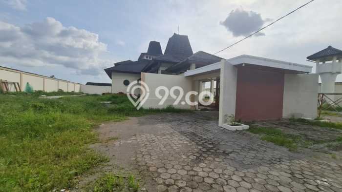 Bisa KPR! Rumah Colomadu, Solo, LT 4757m² LB 2500m² Bisa KPR! Rumah Colomadu, Solo, LT 4757m² LB 2500m²