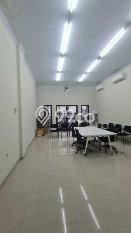 LOKASI PREMIUM! Ruko Area Bisnis di Solo Baru, Luas 520m², Siap Bisnis LOKASI PREMIUM! Ruko Area Bisnis di Solo Baru, Luas 520m², Siap Bisnis