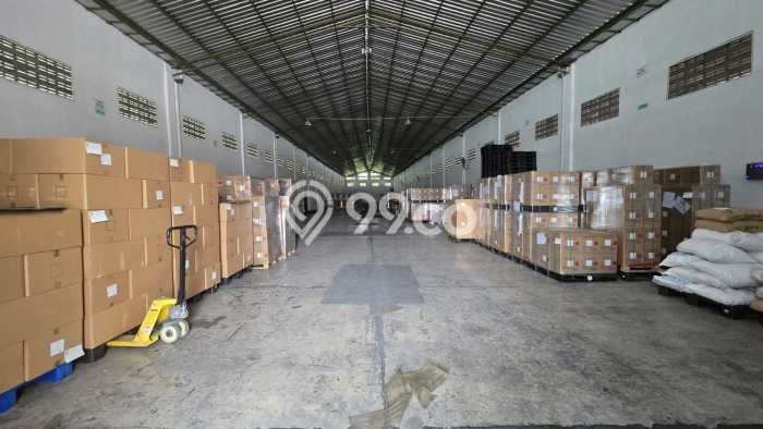 Gudang Disewa di Sukoharjo dengan LB 1232m2 Area Komersial Ramai Gudang Disewa di Sukoharjo dengan LB 1232m2 Area Komersial Ramai