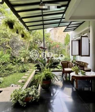 Ready to Use! Luxury House LT 451m2 Desain Elegan di Pejaten Ready to Use! Luxury House LT 451m2 Desain Elegan di Pejaten