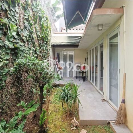 Rumah Elit LB 250m2 Siap Huni Desain Elegan di Bintaro, Tangerang Selatan Rumah Elit LB 250m2 Siap Huni Desain Elegan di Bintaro, Tangerang Selatan