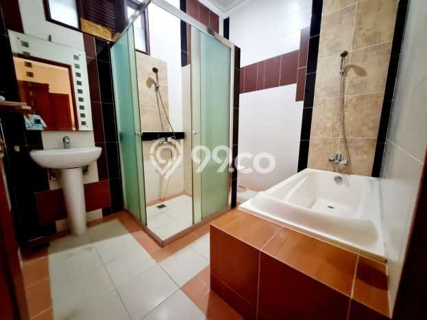 RECOMMENDED! Rumah di Pejaten, 4 KT, Area Premium, Luas 200m2m² LB 180m2m² RECOMMENDED! Rumah di Pejaten, 4 KT, Area Premium, Luas 200m2m² LB 180m2m²