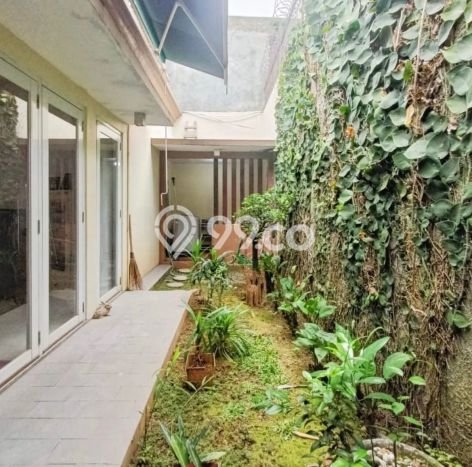 Rumah Elit LB 250m2 Siap Huni Desain Elegan di Bintaro, Tangerang Selatan Rumah Elit LB 250m2 Siap Huni Desain Elegan di Bintaro, Tangerang Selatan