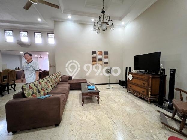 Ready to Use! Luxury House LT 290m2 Desain Modern di Jati Padang Ready to Use! Luxury House LT 290m2 Desain Modern di Jati Padang
