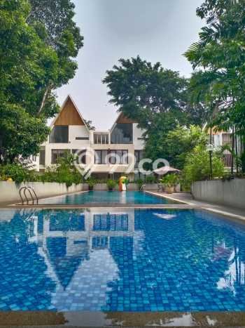 Rumah Luxury Modern Tanpa Renovasi di Jati Padang Jakarta Selatan Rumah Luxury Modern Tanpa Renovasi di Jati Padang Jakarta Selatan