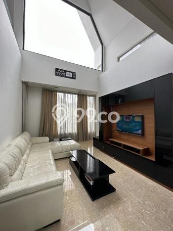 Rumah Luxury Modern Tanpa Renovasi di Jati Padang Jakarta Selatan Rumah Luxury Modern Tanpa Renovasi di Jati Padang Jakarta Selatan