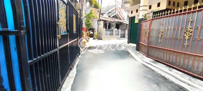Rumah Bagus di Kramat Jati, Jakarta Timur, LT 276m², LB 150m² Rumah Bagus di Kramat Jati, Jakarta Timur, LT 276m², LB 150m²