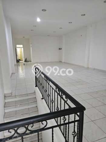 Komersial Dijual di Jakarta Barat LT 177m2 & LB 360m2 Lokasi Terbaik! Komersial Dijual di Jakarta Barat LT 177m2 & LB 360m2 Lokasi Terbaik!