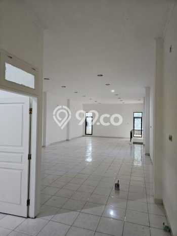 Komersial Dijual di Jakarta Barat LT 177m2 & LB 360m2 Lokasi Terbaik! Komersial Dijual di Jakarta Barat LT 177m2 & LB 360m2 Lokasi Terbaik!