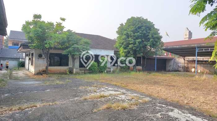 Unit Gudang Dijual di Karawaci Tangerang Luas Bangunan 1000m2 Unit Gudang Dijual di Karawaci Tangerang Luas Bangunan 1000m2