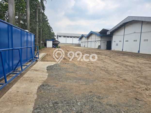 Disewakan Gudang di Kawasan Ramai Jatake Luas 2600m2 Disewakan Gudang di Kawasan Ramai Jatake Luas 2600m2