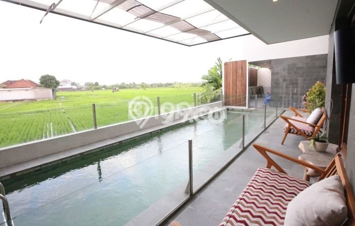 Vila Kawasan , Luas 305m2m², Posisi Strategis Vila Kawasan , Luas 305m2m², Posisi Strategis