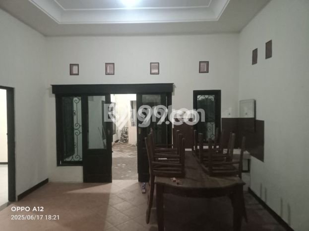 For Sale Hunian Rumah Terawat 3 Kamar di Kerobokan, Badung For Sale Hunian Rumah Terawat 3 Kamar di Kerobokan, Badung