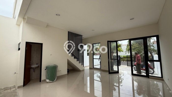 Untuk Dijual! Ruko di Summarecon Bekasi Bekasi LT 88m2 / LB 114m2 Kawasan Strategis Untuk Dijual! Ruko di Summarecon Bekasi Bekasi LT 88m2 / LB 114m2 Kawasan Strategis