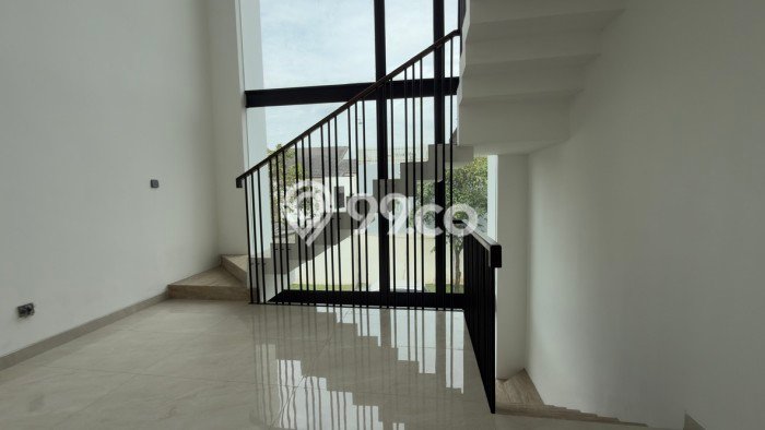 Siap Huni Rumah Mewah 4 Kamar di BSD Dekat ke Mana Pun Siap Huni Rumah Mewah 4 Kamar di BSD Dekat ke Mana Pun