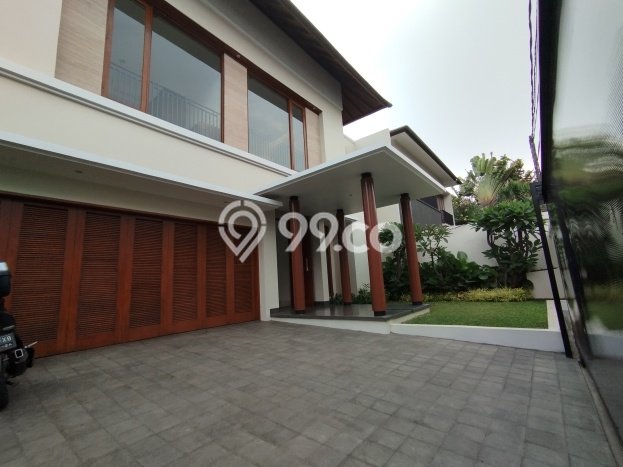Hunian Mewah Siap Huni LT 410m2 di Cilandak, Jakarta Selatan Hunian Mewah Siap Huni LT 410m2 di Cilandak, Jakarta Selatan