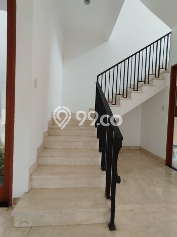 Rumah Luxury Modern Tanpa Renovasi di Pondok Indah Jakarta Selatan Rumah Luxury Modern Tanpa Renovasi di Pondok Indah Jakarta Selatan