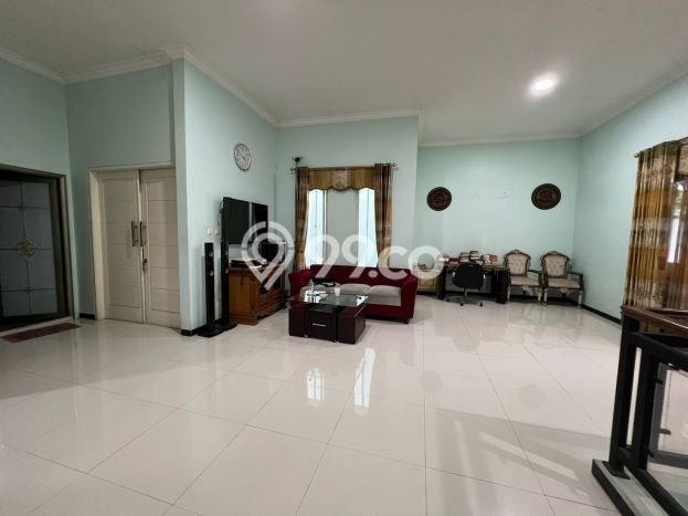 Hunian Mewah Siap Huni LT 210m2 di Cakung, Jakarta Timur Hunian Mewah Siap Huni LT 210m2 di Cakung, Jakarta Timur