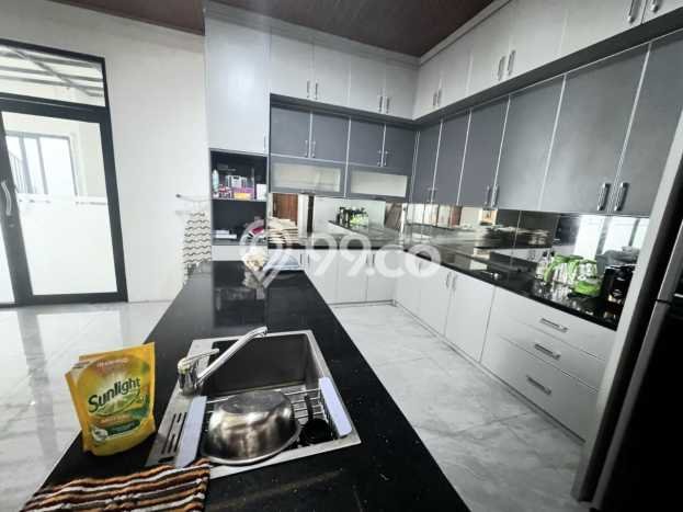 Siap Huni Hunian Elit 5 Kamar di Cakung Dekat ke Mana Pun Siap Huni Hunian Elit 5 Kamar di Cakung Dekat ke Mana Pun