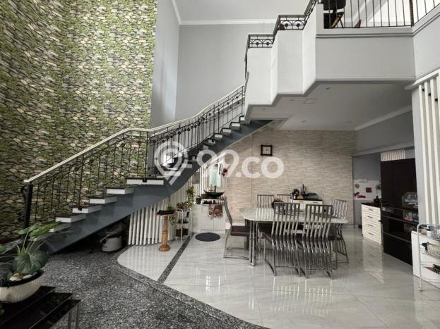 Jual Rumah Mewah Megah Dengan View Eksklusif di Rawamangun, Jakarta Timur Jual Rumah Mewah Megah Dengan View Eksklusif di Rawamangun, Jakarta Timur