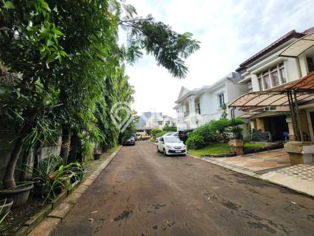 For Sale Rumah Mewah Exclusive di Kelapa Gading, Jakarta Utara For Sale Rumah Mewah Exclusive di Kelapa Gading, Jakarta Utara