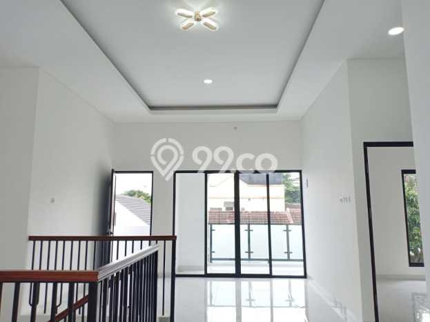 Rumah Luxury Modern Tanpa Renovasi di BSD Kencana Loka Tangerang Rumah Luxury Modern Tanpa Renovasi di BSD Kencana Loka Tangerang