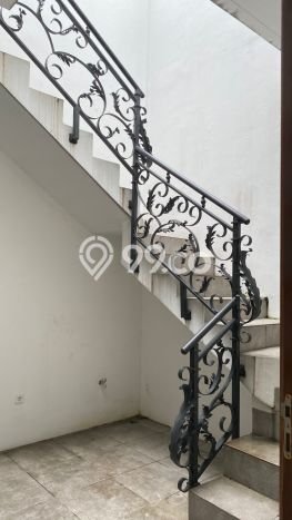 Ready to Use! Luxury House LT 340m2 Desain Elegan di BSD Puspita Loka Ready to Use! Luxury House LT 340m2 Desain Elegan di BSD Puspita Loka