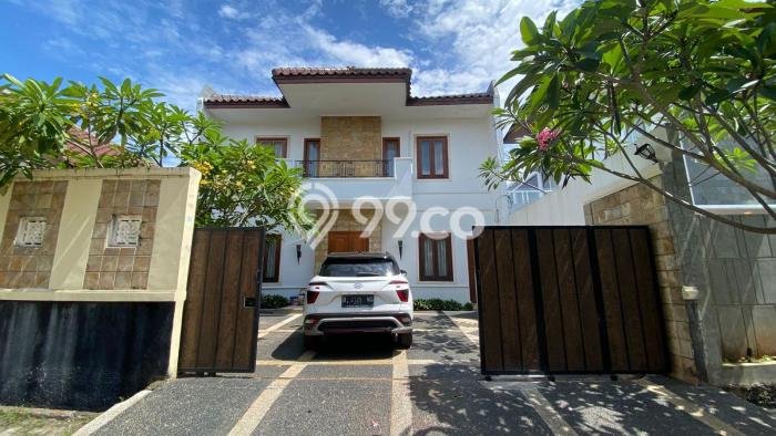 Rumah Luxury Modern Tanpa Renovasi di Meruya Jakarta Barat Rumah Luxury Modern Tanpa Renovasi di Meruya Jakarta Barat