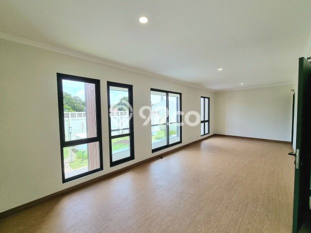 Jual Rumah Luas Megah Dengan View Cantik di Gading Serpong, Tangerang Jual Rumah Luas Megah Dengan View Cantik di Gading Serpong, Tangerang
