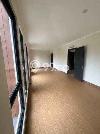 Dijual Rumah Luas Elegan Dengan View Cantik di Gading Serpong, Tangerang Dijual Rumah Luas Elegan Dengan View Cantik di Gading Serpong, Tangerang