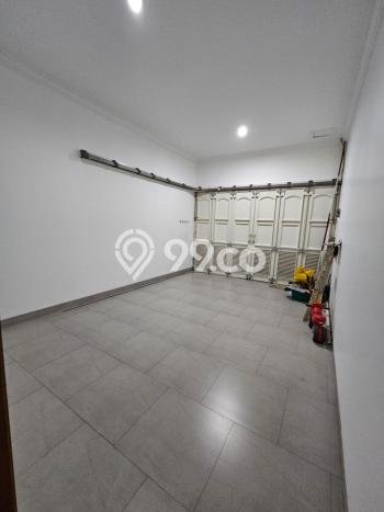 Hunian Mewah Siap Huni LT 300m2 di Duren Sawit, Jakarta Timur Hunian Mewah Siap Huni LT 300m2 di Duren Sawit, Jakarta Timur