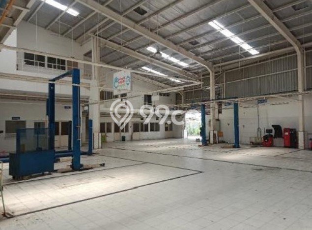 Unit Gudang Dijual di Jakarta Selatan LT 1693m2 & LB 1362m2 Unit Gudang Dijual di Jakarta Selatan LT 1693m2 & LB 1362m2
