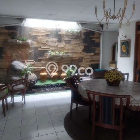 Siap Huni Rumah Mewah 5 Kamar di Duren Sawit Dekat ke Mana Pun Siap Huni Rumah Mewah 5 Kamar di Duren Sawit Dekat ke Mana Pun