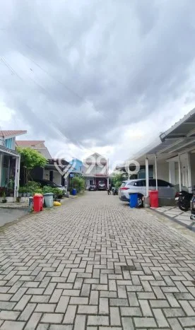 Rumah Luas Asri 2 KT Siap Pakai di Kalisari Jakarta Timur Rumah Luas Asri 2 KT Siap Pakai di Kalisari Jakarta Timur