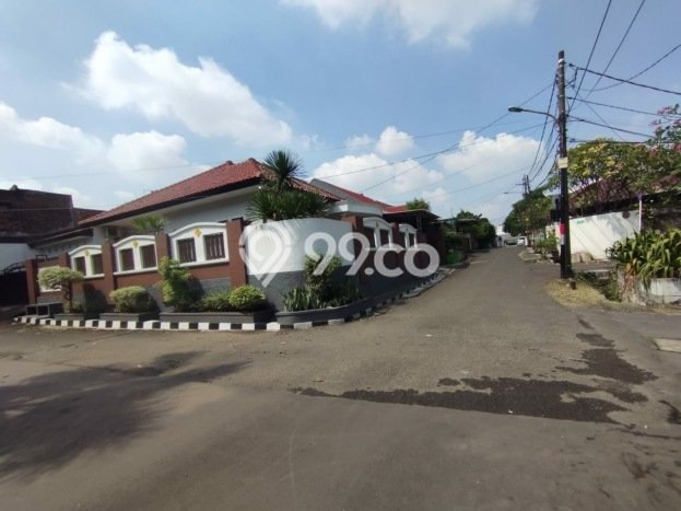 For Sale! Luxury House LT 346m2 Desain Modern di Jatiwaringin For Sale! Luxury House LT 346m2 Desain Modern di Jatiwaringin