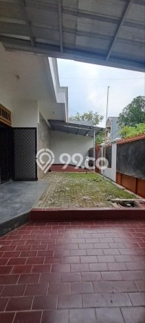 Rumah Luxury Modern Siap Huni di Pondok Bambu Jakarta Timur Rumah Luxury Modern Siap Huni di Pondok Bambu Jakarta Timur