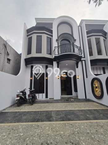 Hunian Cantik Modern Lb 140m2 di Jagakarsa, Jakarta Selatan Hunian Cantik Modern Lb 140m2 di Jagakarsa, Jakarta Selatan