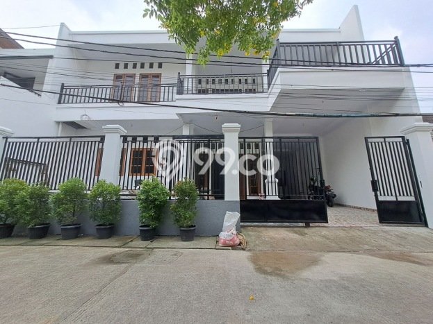Hunian Eksklusif Siap Huni LT 190m2 di Duren Sawit, Jakarta Timur Hunian Eksklusif Siap Huni LT 190m2 di Duren Sawit, Jakarta Timur