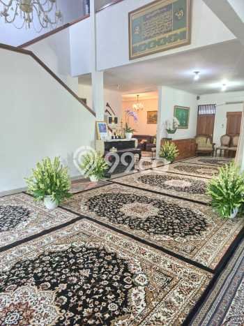 Jual Rumah Luas Elegan Dengan View Eksklusif di Jati Rahayu, Bekasi Jual Rumah Luas Elegan Dengan View Eksklusif di Jati Rahayu, Bekasi