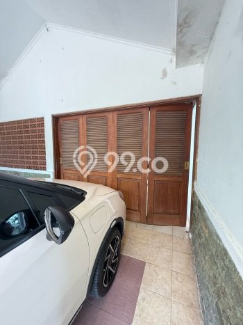 Jual Rumah Luas Elegan Dengan View Eksklusif di Jati Rahayu, Bekasi Jual Rumah Luas Elegan Dengan View Eksklusif di Jati Rahayu, Bekasi